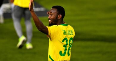 It has been officially confirmed that Mamelodi Sundowns have parted ways with Namibian striker Peter Shalulile.